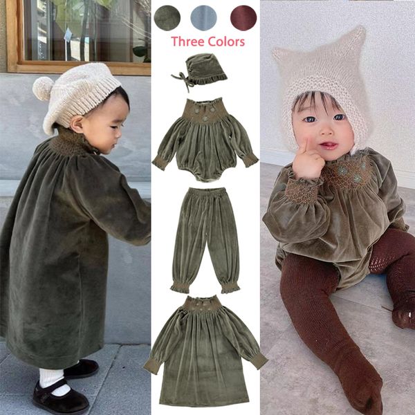 Set di abbigliamento 2023 Autunno Inverno Bebe Bambino Ragazze Ricamo Abito nato Bambino Velluto Carino Pagliaccetto Bambini Pantaloni vintage Abbigliamento per bambini Set 230920