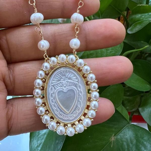 Promoção de correntes! Colar de pérola de água doce natural Guadalupe Grace Mother Shell Medalhas religiosas para presente feminino