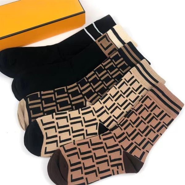 Calzini lunghi sportivi da uomo e da donna di alta qualità 100% cotone intero Calzino da basket design coppia 5 pezzi con scatola2845