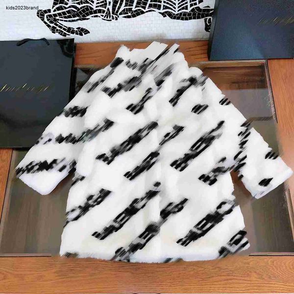 Crianças imitação de pele casaco moda bebê quente jaqueta tamanho 110-160 cm criança contraste carta impressão primavera outwear para menina menino set20