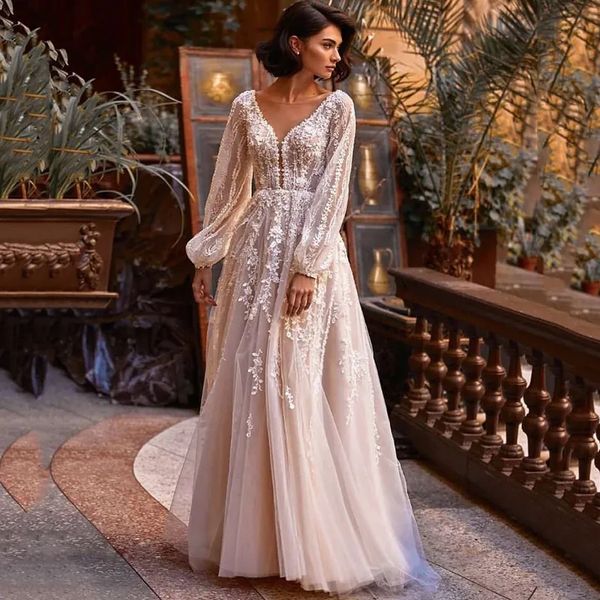 2024 Abiti da sposa in pizzo Abito da sposa a maniche lunghe da donna con scollo a V Champagne Abiti da sposa vintage Vestido de Noiva Renda