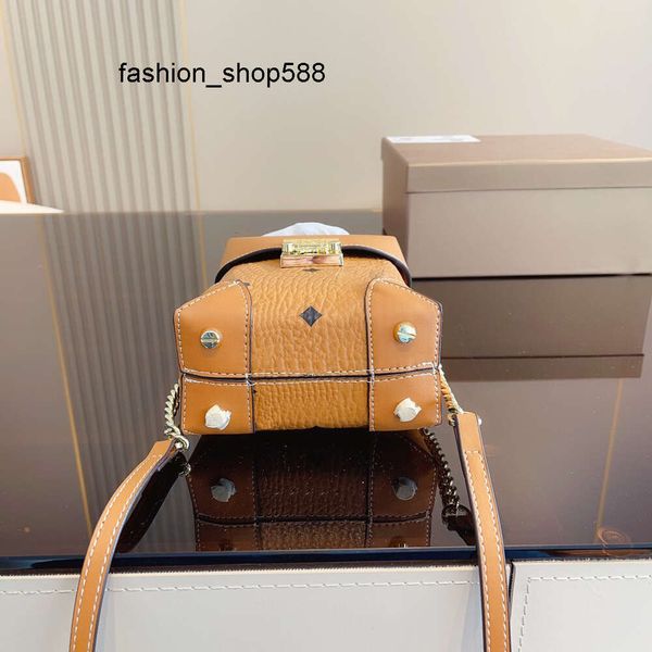 Bolsas de moedas Softberlin Collection Crossbody Bag Fries Chain Bag Cognac M Family Mini Crossbody Leather Trim 2023 Trendy Women's Handbag TOP BARG