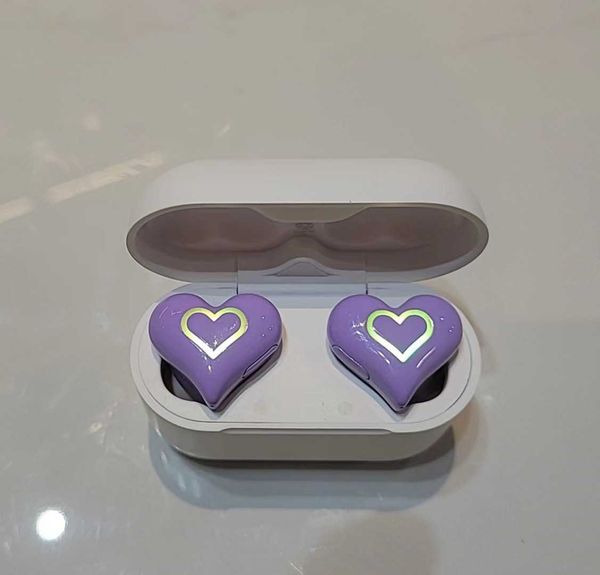 Auricolari per telefoni cellulari Giappone Heartbuds Same Love Auricolari a forma di cuore nell'orecchio Auricolari Bluetooth senza fili con riduzione del rumore a lungo raggio KJ3P