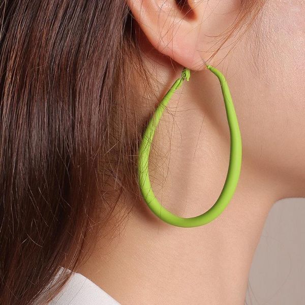 Orecchini pendenti alla moda in metallo geometrico da donna hiphop/rock grande cerchio color caramello vernice spray lega gioielli Eardrop per ragazze