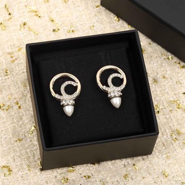 2022 Высококачественные очаровательные серьги-гвоздики круглой формы с бриллиантами и природой продаются в двух дизайнах для женщин, свадебные украшения в подарок имеют bo272v