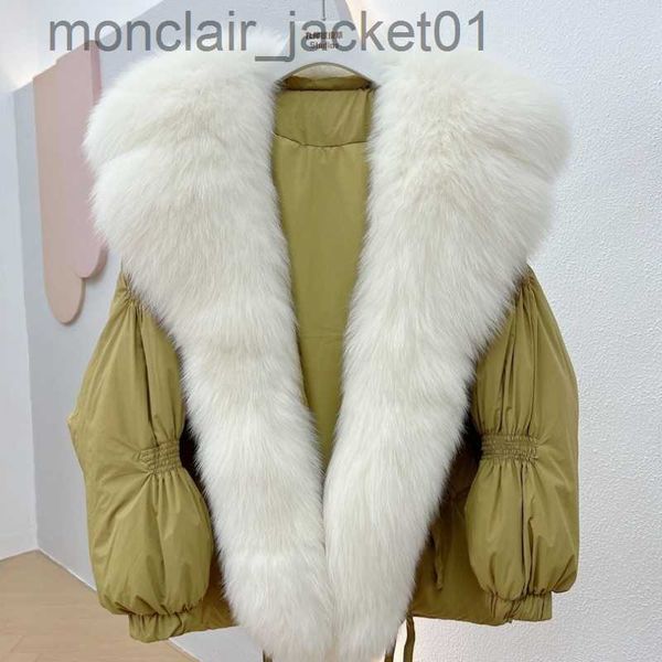 Pelliccia sintetica da donna Vendite calde 2023 Inverno Breve abbottonatura allentata Pelliccia di volpe di fascia alta Collo di pelliccia grande Colletto blu scuro Piumino d'anatra bianco Cappotto da donna J230921