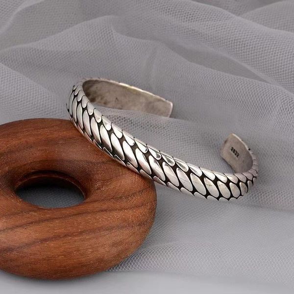 Bangle S Prata Vintage Pulseira Personalidade Padrão de Pneu Masculino Cadeia de Mão Simples Thai Prata Aberto Bangle para Homens e Mulheres 230921