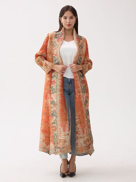 Damengrabenmäntel Miyake plissierte Vintage Printed Turned Collar Long Sleeve Jacke Frauen 2023 Frühlings Sommer Dubai Style Plus Size 230920