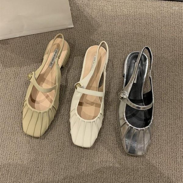 Scarpe eleganti Versione coreana dei sandali Baotou Abbigliamento estivo da donna Muli Cento gonne abbinate Mary Jane con tacco largo