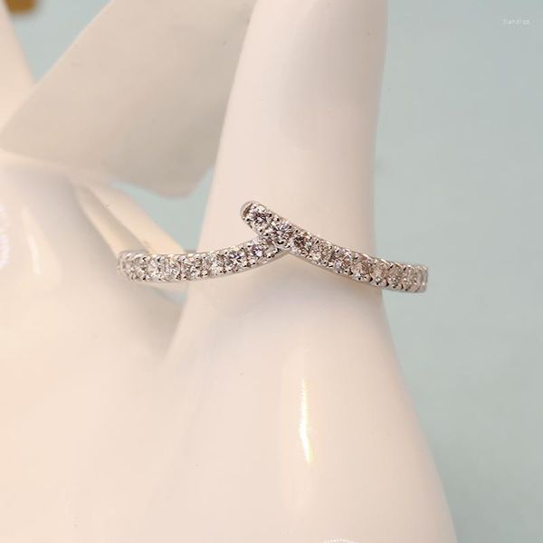 Anelli a grappolo Design unico 14k Oro bianco 0,32CT D-E-F Colore VS Taglio rotondo CVD Lab Grown Anello di fidanzamento con diamanti per donna