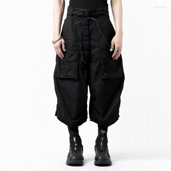 Calças masculinas estilo escuro revestimento de superfície de cera assimétrico multi-botão saco cortado hip hop solto casual trabalho moda harajuku