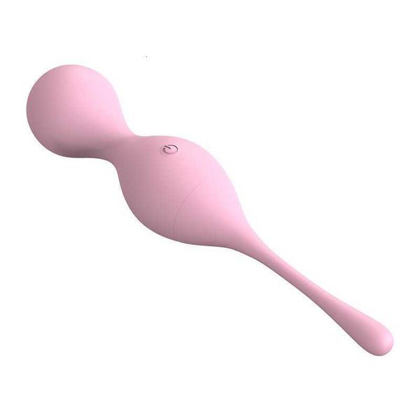 Bola furtiva invisível usando ovo saltitante controle remoto sem fio flertando masturbação Kegel vibrando feliz