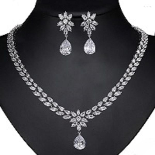 Set di orecchini per collana GMGYQ Set di orecchini a goccia d'acqua con zirconi di cristallo brillante di alta qualità alla moda per accessori da sposa per la sposa