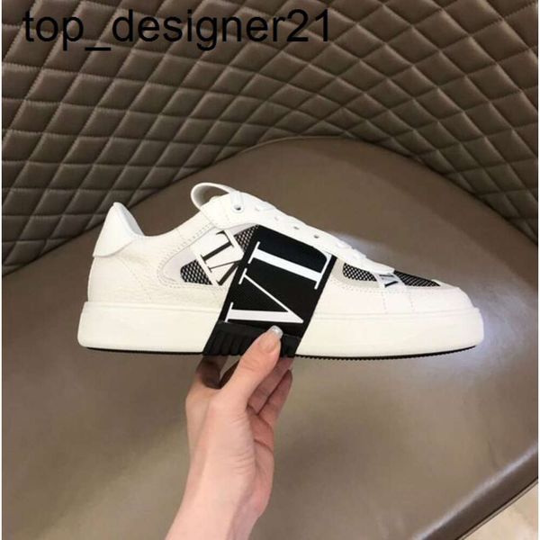 Chaussures de créateurs Épissage Baskets à la mode Punk Low Hommes Femmes Véritable Nouveau 23ss Cuir Plat Imprimer Blanc Noir Chaussures Sport Entraîneurs Occasionnels Chaussures Pour Hommes