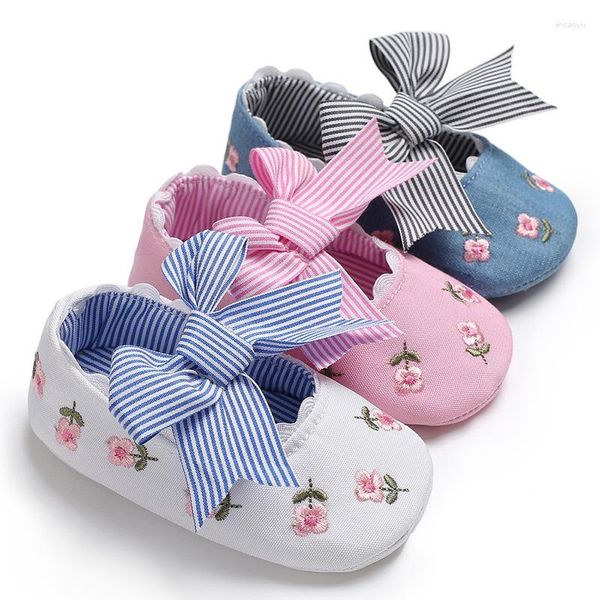 Primeiros caminhantes bebê menina branco antiderrapante laço floral bordado sapatos macios prewalker andando criança crianças walker 0-18 meses