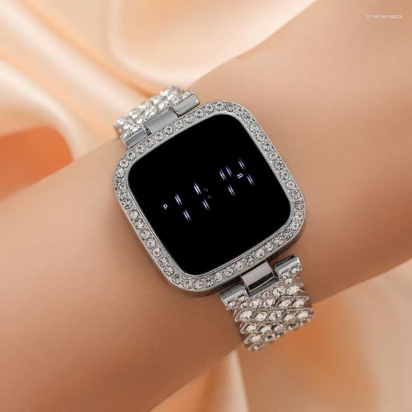 Armbanduhren LED-Licht-Digitaluhr für Damen, elegante Diamant-Smart-Quadrat-Legierung, Armband, Damen-Armbanduhr, elektronische Uhren