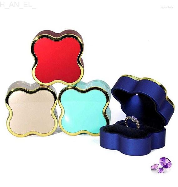 Caixas de jóias Caixa de bolsas de jóias com lâmpada LED Creative High-End Casamento Presente Jewel Case Embalagem Colar Anel Pingente Ear Studs L230922