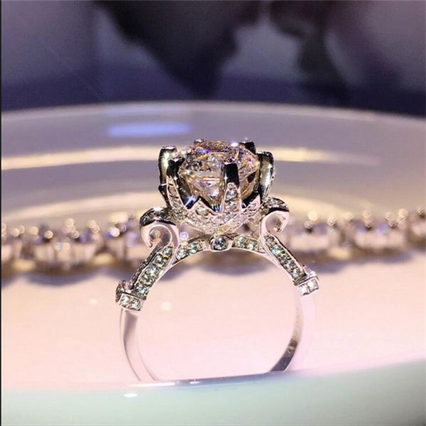 Anello di lusso reale in argento sterling 925 con fiore di loto rotondo 3ct diamante simulato platino matrimonio Fing per le donne 925 gioielli all'ingrosso