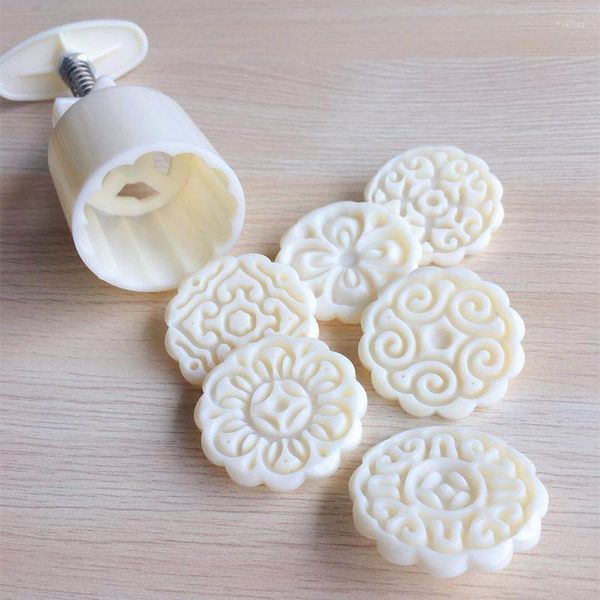 Moldes de cozimento (50g) Plástico DIY Selos Rodada Flor Lua Bolo Molde Molde Pastelaria Mooncake Ferramentas Moldes de Silicone para Cozinha