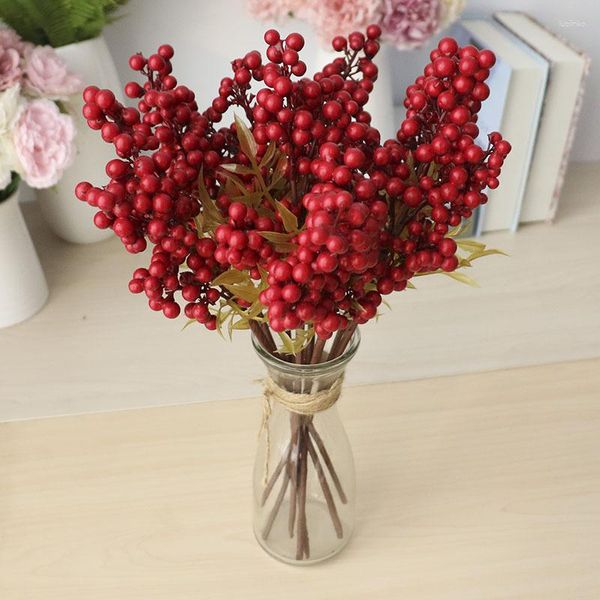 Dekorative Blumen, einzelne Stechpalmenbohnenzweige, Beeren, Weihnachtstag, kleine runde rote Früchte, künstliche Blumen für das Jahr, Zuhause, Hochzeitsdekoration I