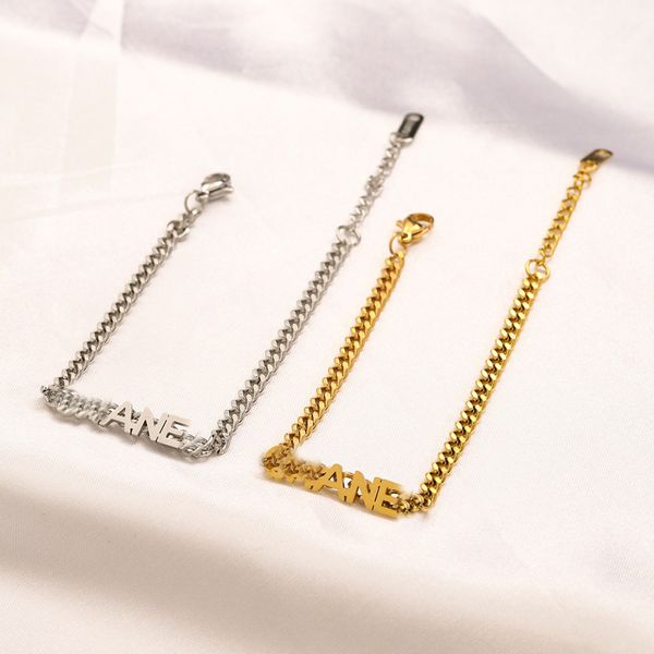 Nuovi braccialetti classici alla moda Bracciale da donna in oro 18 carati placcato in acciaio inossidabile lettere amanti del pendente regalo braccialetto polsino catena sigillo in acciaio gioielli di design