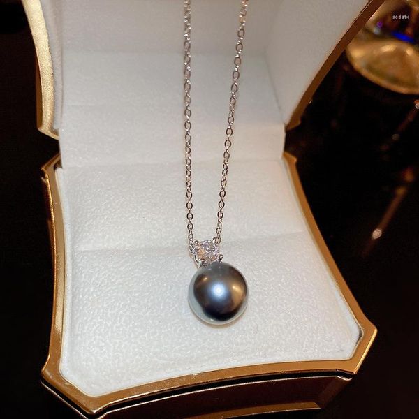 Catene Classico grigio Perla Accessorio pendente Argento Colore quadrato Zircone cubico Collana squisita per le donne Gioielli di moda per la festa della mamma