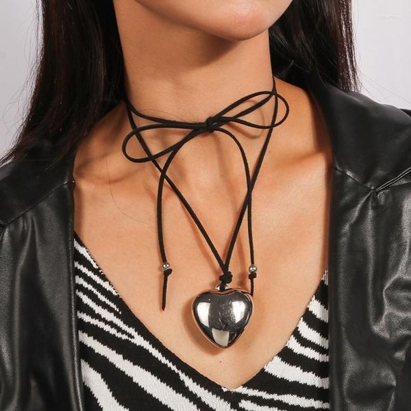 Collane con ciondolo Collana di corda nera alla moda Cuore regolabile Catena moderna con clavicola per donne Ragazze Adolescenti