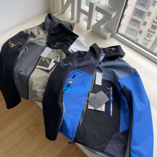 Arco jaqueta à prova de vento mens casaco com capuz designer moletom esportes ao ar livre leve à prova d'água zíper cardigan luxo co-branded jaqueta bordada quente