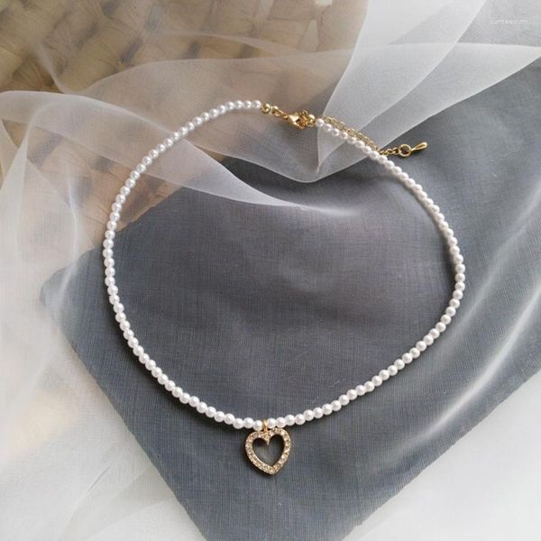 Correntes luxo simulado pérola chian gargantilha com delicado coração pingente colar para mulheres ajustável festa jóias colar y08e