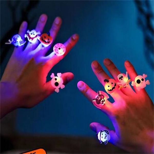 Anello di Halloween con luce LED Incandescente Zucca Fantasma Anelli con teschio Decorazione di festa di Natale di Halloween per la casa Babbo Natale Pupazzo di neve Regalo per bambini GC2239