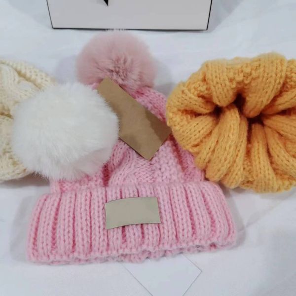 Çocuklar sevimli kabarık beanies kızlar kızlar tasarımcı örme şapka çocuk sıcak şapkalar pom pom kış çocuklar küçük bükülme Beanies 7 renk