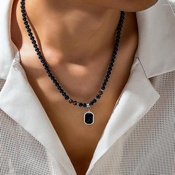 Collane con ciondolo Perline nere con collana quadrata per uomo Accessori alla moda sul colletto al collo 2023 Gioielli di moda Decorazione regalo maschile