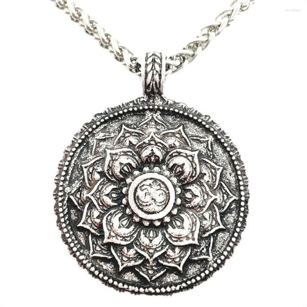 Collane con ciondolo OM Yoga Collana con fiori di loto Wicca Stregoneria Gioielli da donna spirituali Donne etniche senza collo