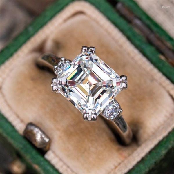 Eheringe Huitan Minimalistischer Princess Cut Quadratischer Zirkonia Ring für Frauen Verlobungszubehör Modeschmuck Tropfen