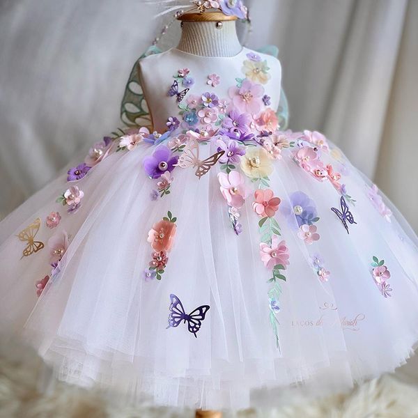 Flor de renda branca para casamento Flores 3D Flores pérolas Cristais de pescoço vestido de bola vestido de borboleta bordada bordada vestidos de comunhão barata