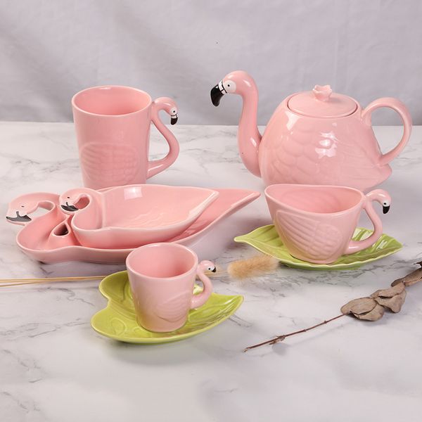 Tassen Moderne und einfache Flamingo-Serie Keramiktassen-Set Europäischer Haushalt Blumentee Kaffeekessel Untertassenteller 230923