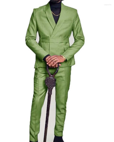 Abiti da uomo 2023 Fashion Design Uomo Scialle Risvolto Cappotto verde scuro Blazer Business Wedding Man Costume 2 pezzi Giacca Pantaloni Cravatta