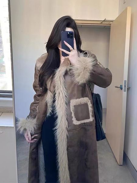 Женское кожаное пальто из искусственного меха, элитные зимние куртки для женщин, светская парка из овечьей шерсти в стиле ретро, хлопковые пальто 230923