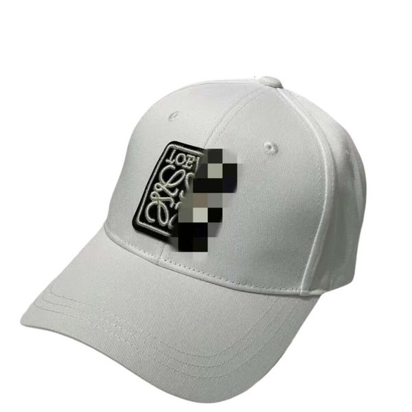 Cappelli firmati Loewees Moda Lusso Alta qualità per donna Uomo Nuovo modello selvaggio Stile sportivo ricamato con scatola e lettere Berretto da baseball 30