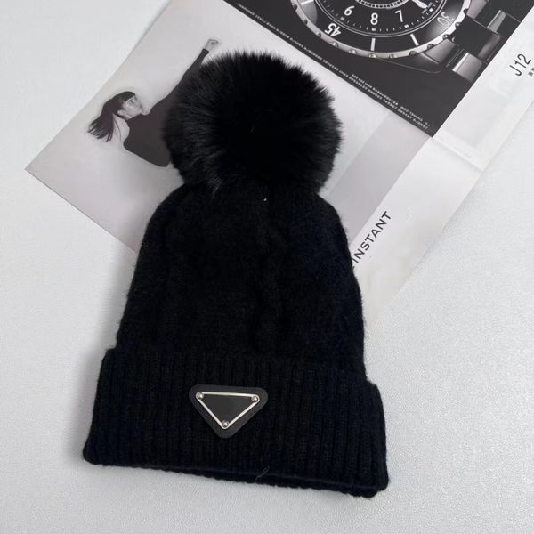 Designer-Beanie-Mütze für Herren, Wolle, gestrickt, warme Mütze, Fellbommel, klassisches Dreieck, Street-Style, beliebte Beanie-Mütze für Damen