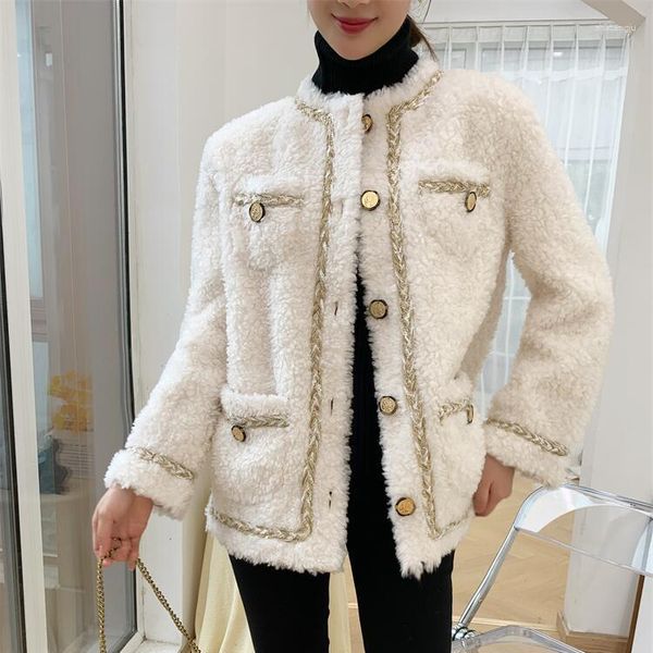 Cappotto corto da donna in pelliccia di agnello tosato di pecora in lana piena Xiaoxiangfeng 2023