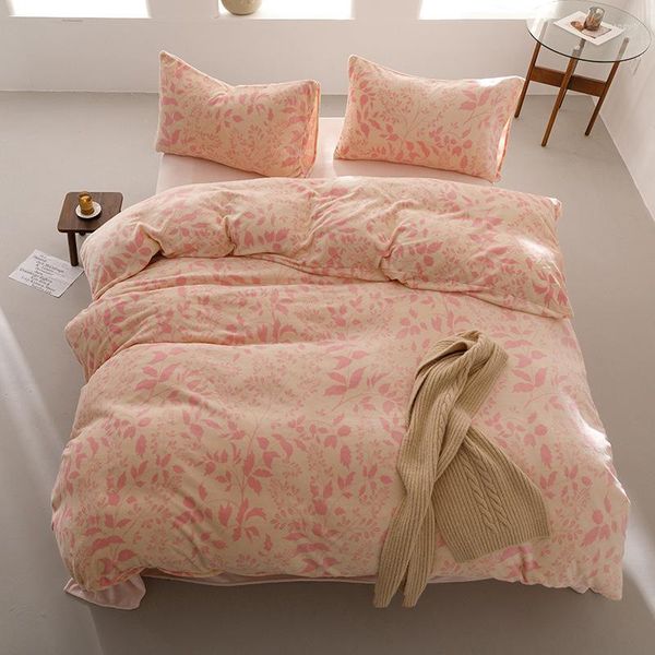 Conjuntos de cama Inverno Aquecimento Rápido Leite Veludo Lençóis de Quatro Peças Quilt Covers Fronhas