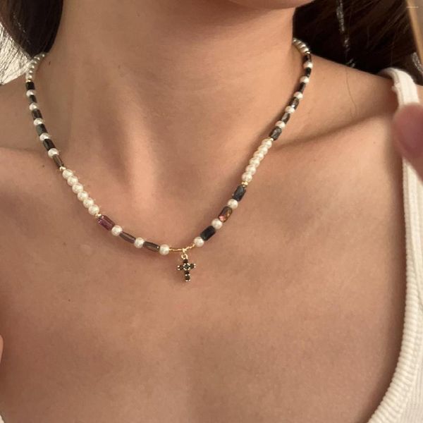 Anhänger Halsketten Design Minimalistische Kreuz Charms Halskette Vintage Naturstein Imitation Perle Perlen Kette Choker Für Frauen Schmuck