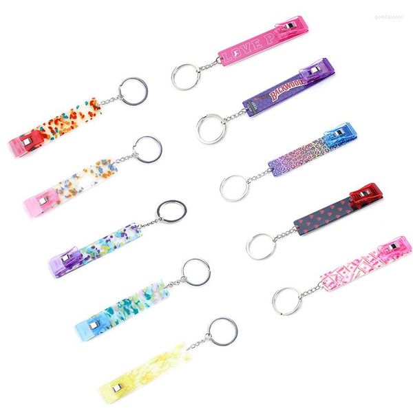 Portachiavi 1PCS Estrattore per pinza di debito acrilico Clip portachiavi Grabber personalizzato per donna con unghie lunghe