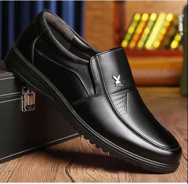 Sapatos de vestido sapatos de couro sapatos de negócios masculinos casuais sapato de couro respirável fundo macio de meia-idade e idosos pai vestido sapatos homens 230925