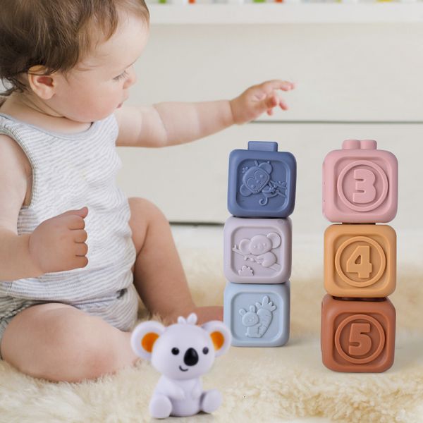 Giocattoli da bagno Montessori Blocchi per neonati Giocattolo per nati 0 12 mesi Cubi morbidi in silicone per neonati Ragazzo 1 anno Giocattolo da bagno impilabile Sonagli denti 230923