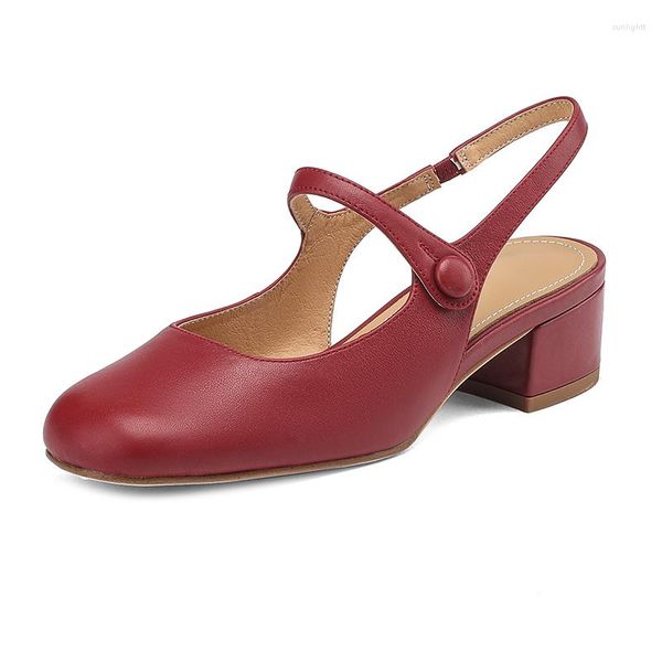 Sapatos de vestido 2023 Mulheres Sandálias Verão Retro Bege Vinho Vermelho Prata Quadrado Toe Chunky Saltos Moda Casual Senhoras Slingback Luxo