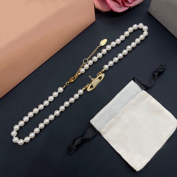 Collane con ciondolo da donna di lusso Designer di marca Collana con diamanti di perle Semplici accessori per feste di matrimonio placcati in oro 18 carati