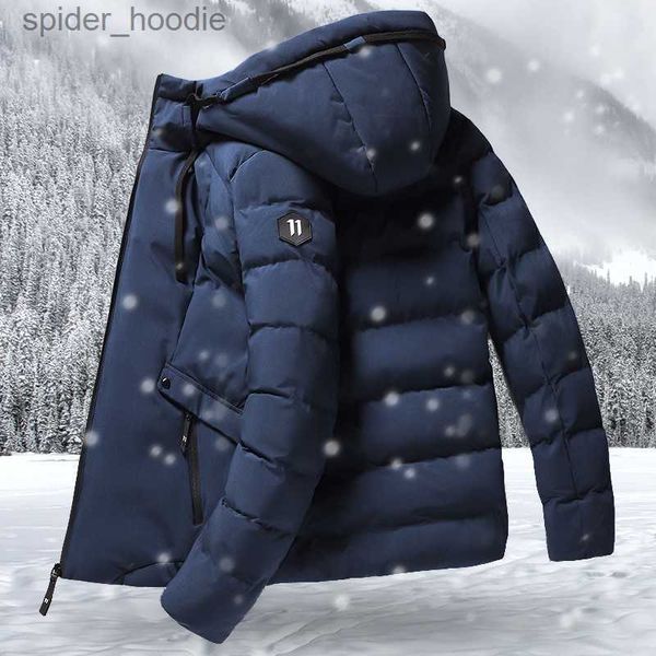 Piumino da uomo Parka Moda Giacca invernale da uomo Parka con cappuccio Caldo cappotto antivento Maschile Addensare Cerniera Giacche s Piumini solidi M-4XL L230926