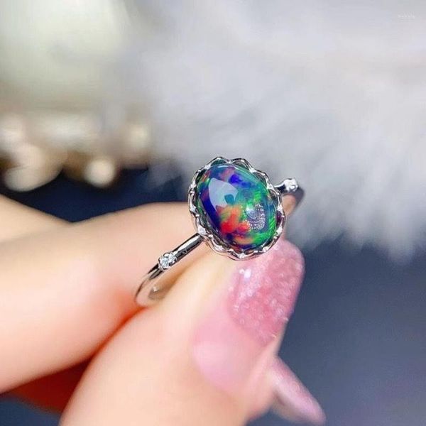 Oval siyah opal içinde küme halkaları kadınlar için parlak renk nişanları pürüzsüz moda yüzüğü cazibesi ziyafet takı açılış ayarlanabilir